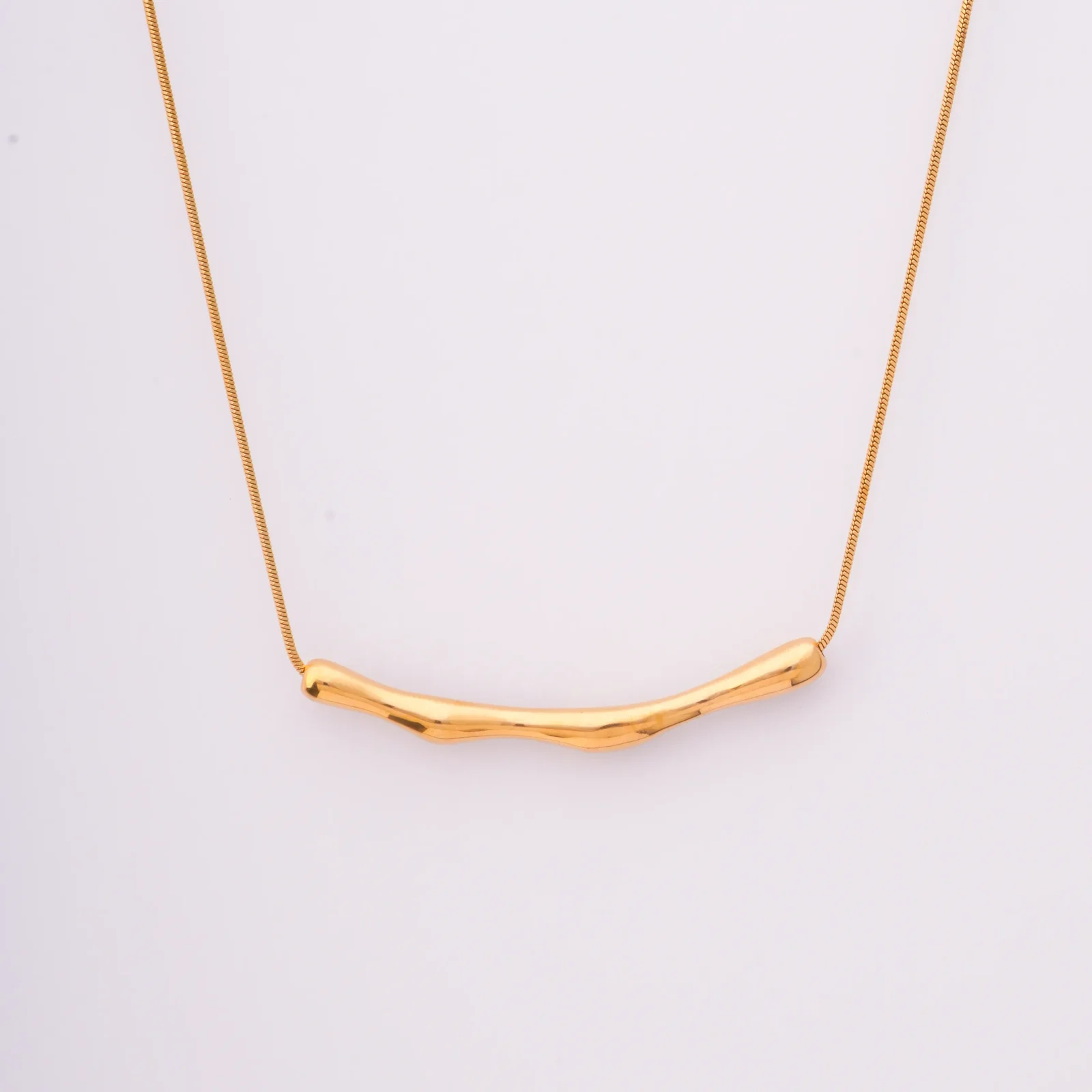 Leova Necklace